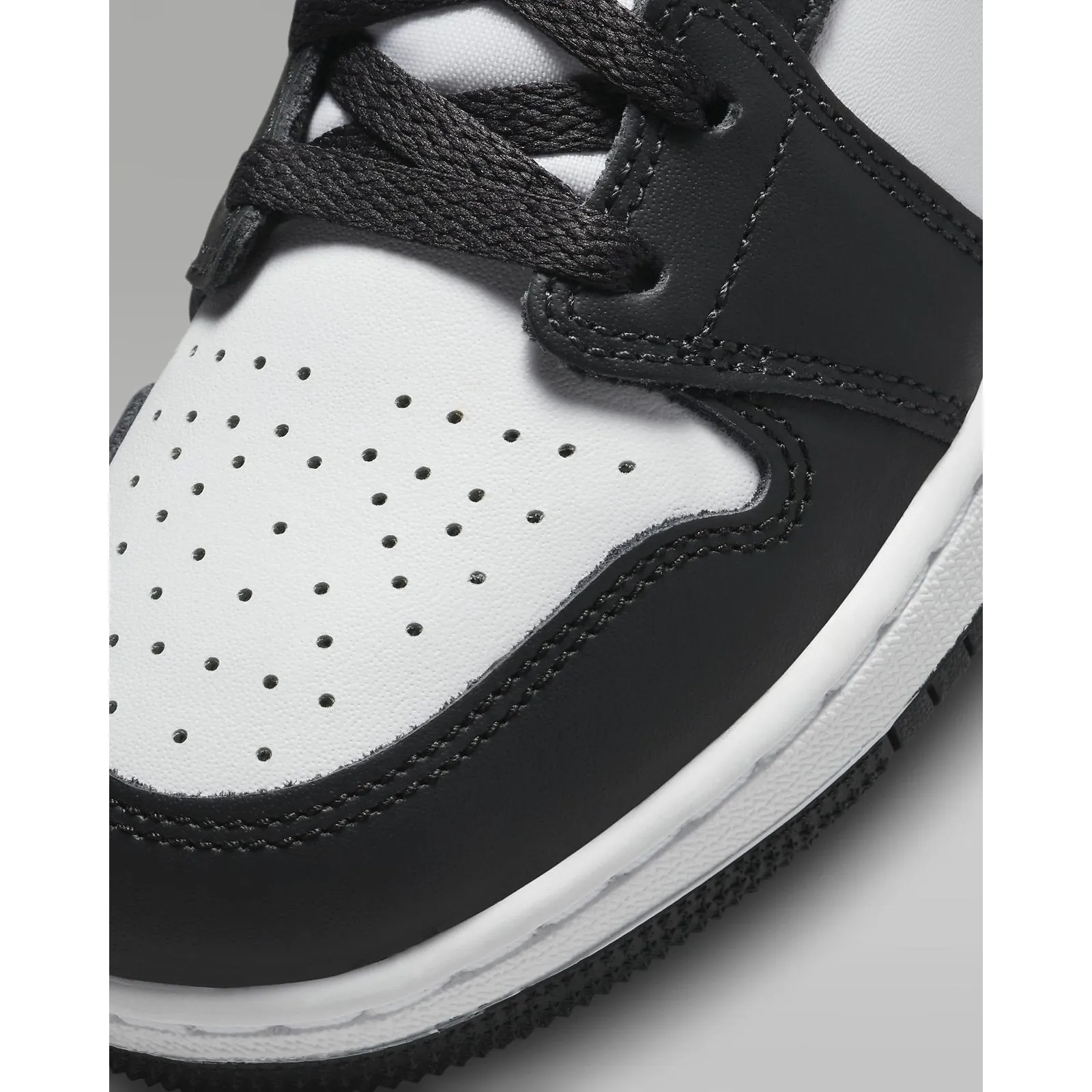 Air Jordan 1 Mid SE Big Kids' Shoes