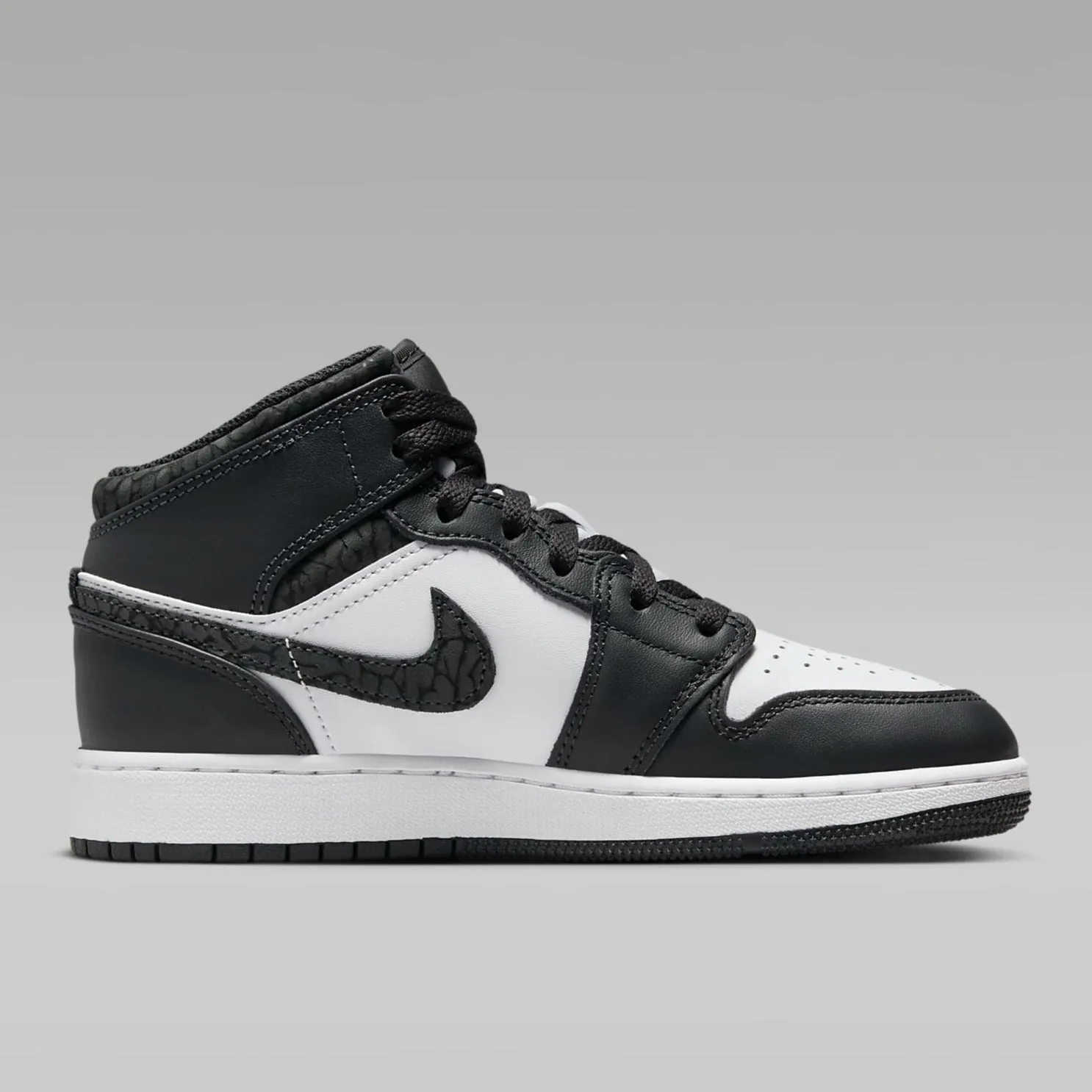 Air Jordan 1 Mid SE Big Kids' Shoes