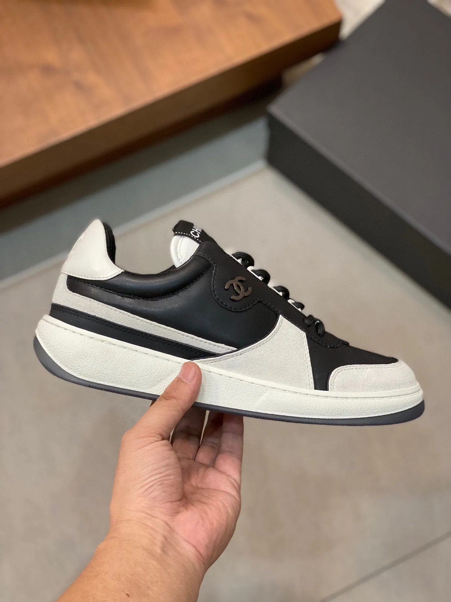 CC SNEAKERS SUEDE BLACK CALFSKIN