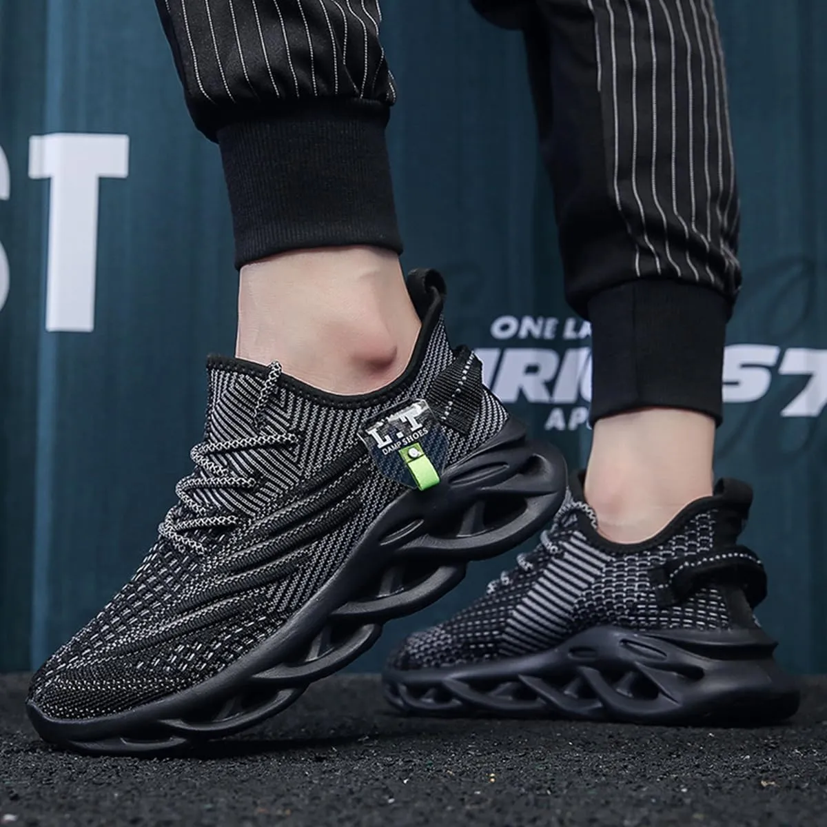 Mens Running Shoes, Fashion Thin Light Breathable Mesh Walking Tennis Shoes, Comfortable Cushioning Sneakers, Non Slip Gym Workout Jogging Cross Training Athletic