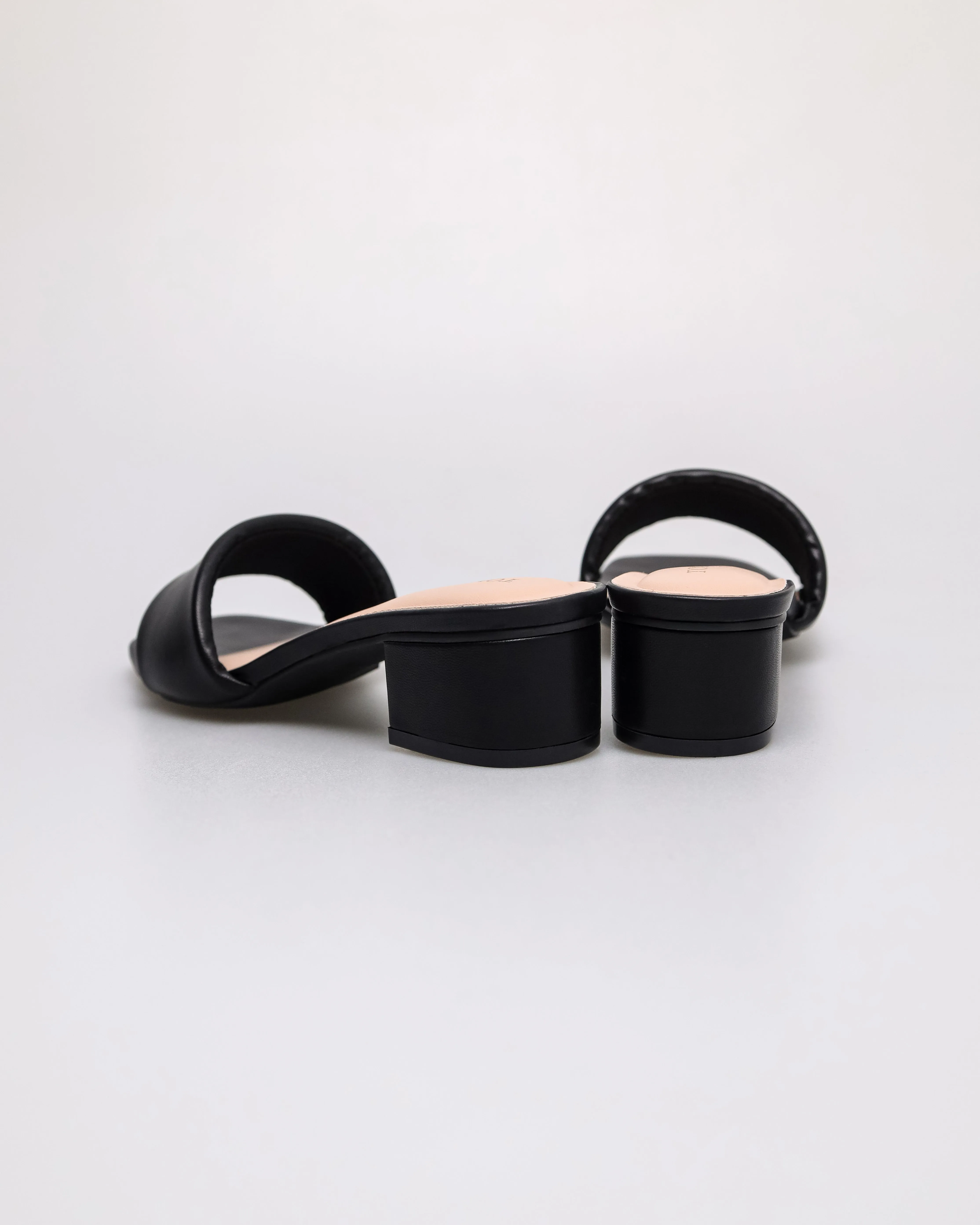 Tomaz YX229 Ladies Noir Heels